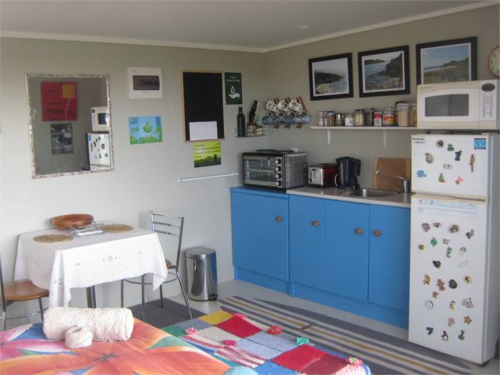 The Kitchenette & Dinning room table.