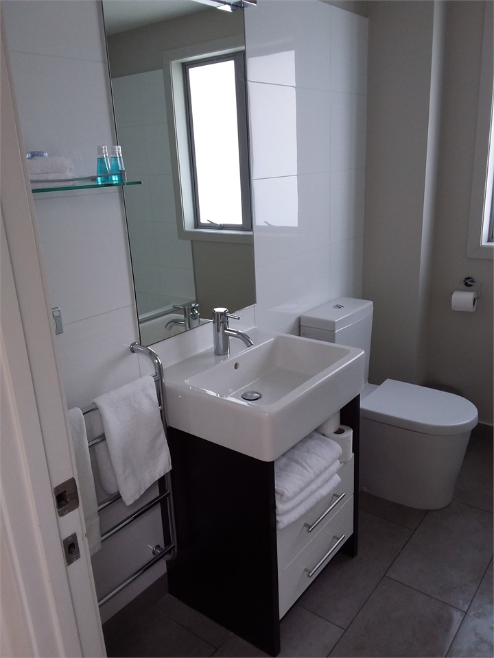 Main bathroom upstairs