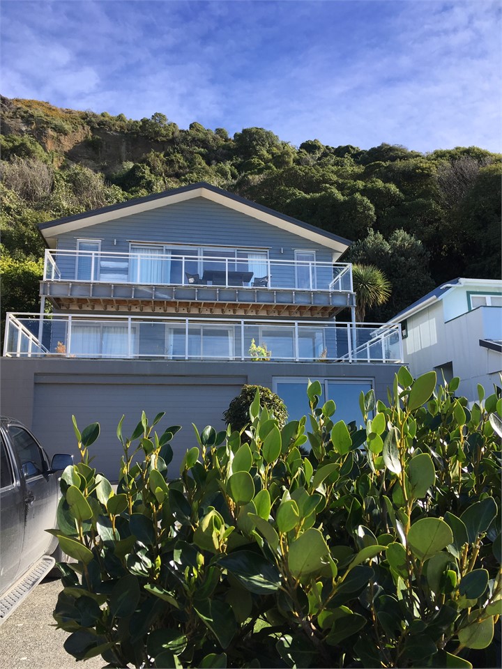 The Beach House Gore Bay Beach House for rent Holiday Houses