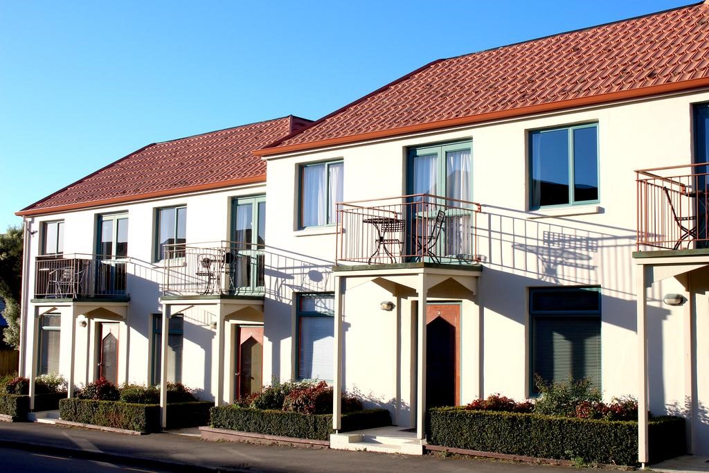 Les Troupes Apartments Akaroa Apartment for rent Holiday Houses