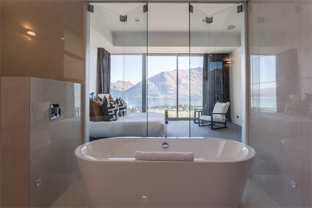 Master bedroom ensuite