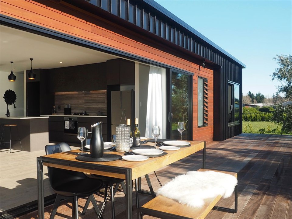 Pinot Longbox (Bachcare) Martinborough Bach for rent Holiday Houses