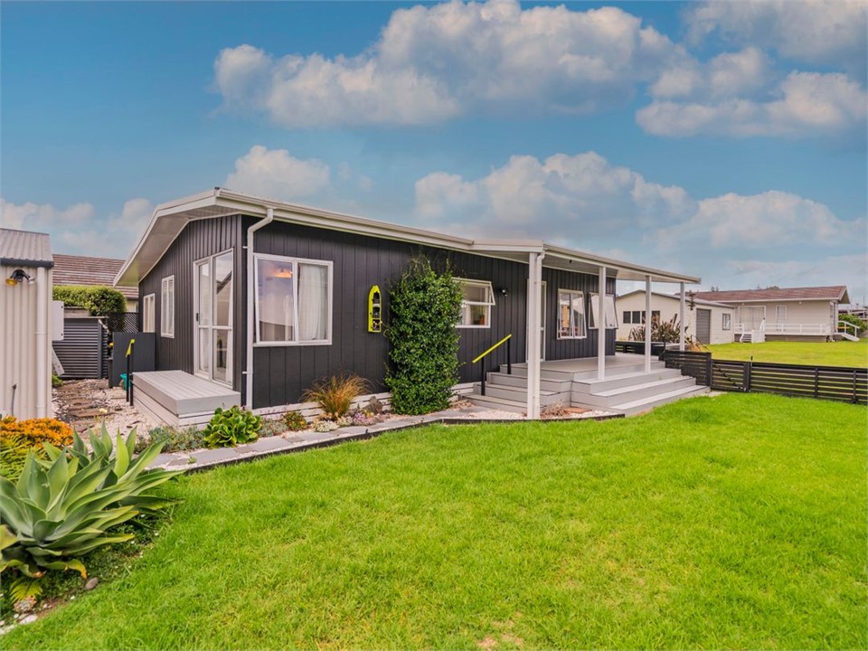 Bach Life on Seabreeze (Bachcare) Whangamata Holiday Home for rent Holiday Houses