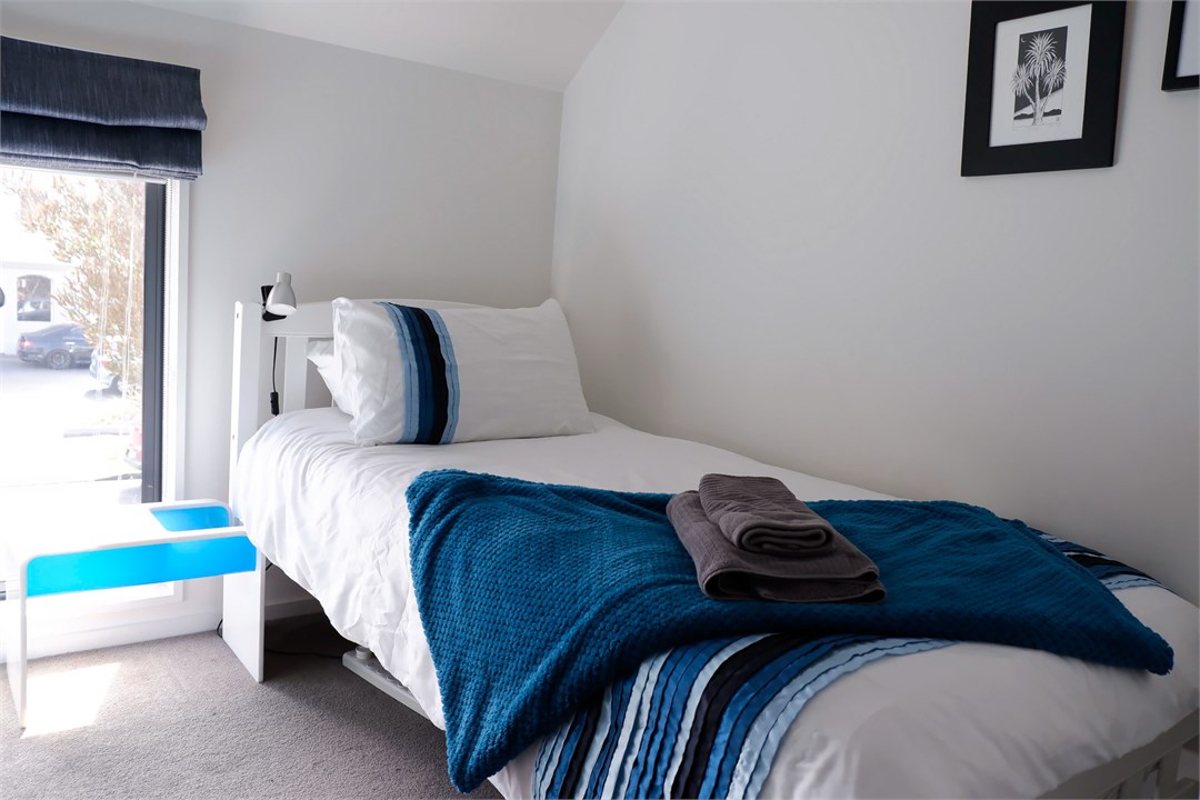 Single room (single bed and single sofa bed)