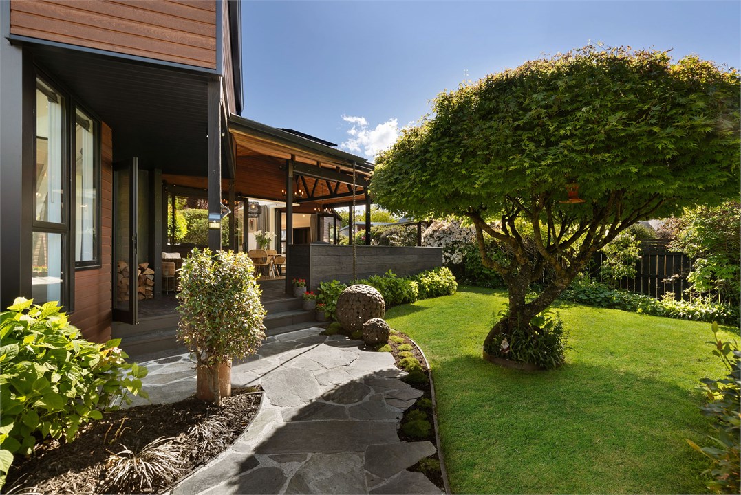 Aura Queenstown Holiday Homes | Arrowtown Luxury E