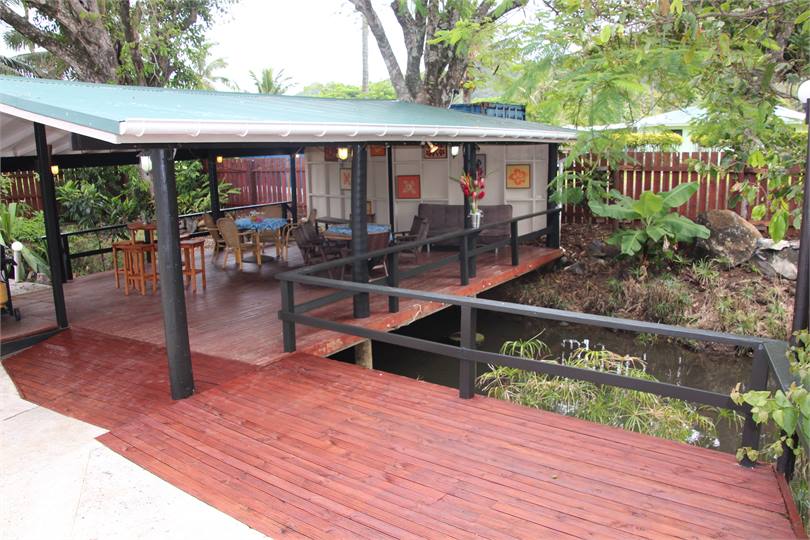 Ample outdoor living areas, great for all weather 