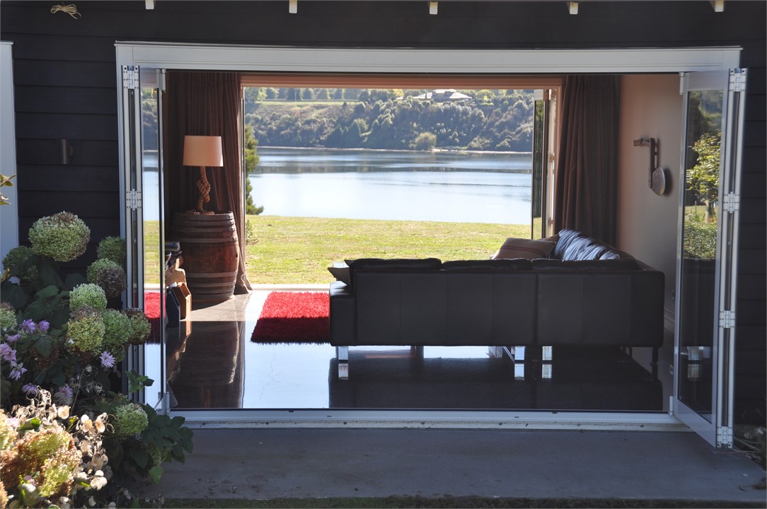 The Paddle House Lounge