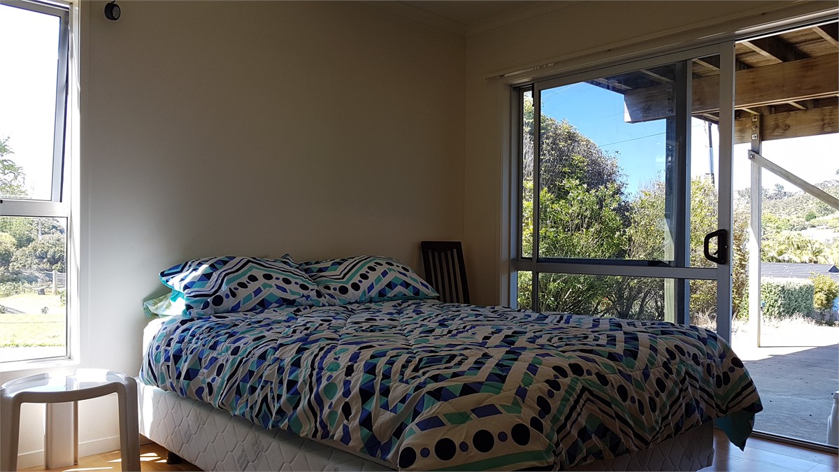 Queen Bedroom No 1 Downstairs