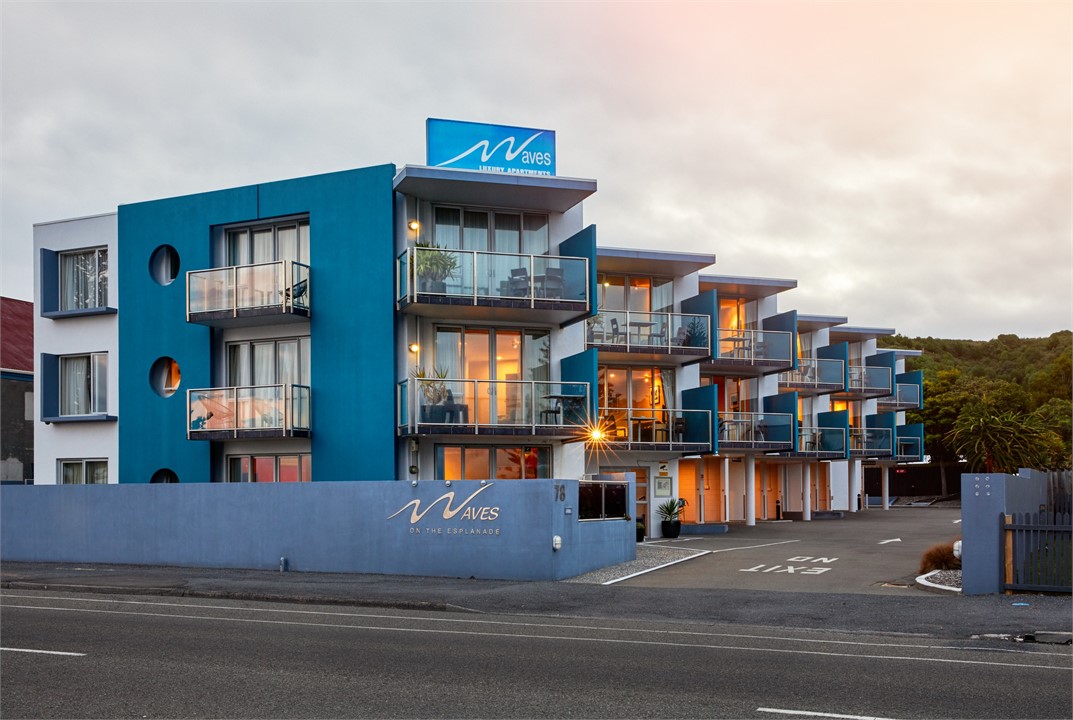 Waves on the Esplande Apartment 9 + 12 Kaikoura Apartment for rent Holiday Houses