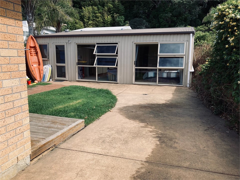 Back Accommodation (with Sea Kayak & Boogie Boards