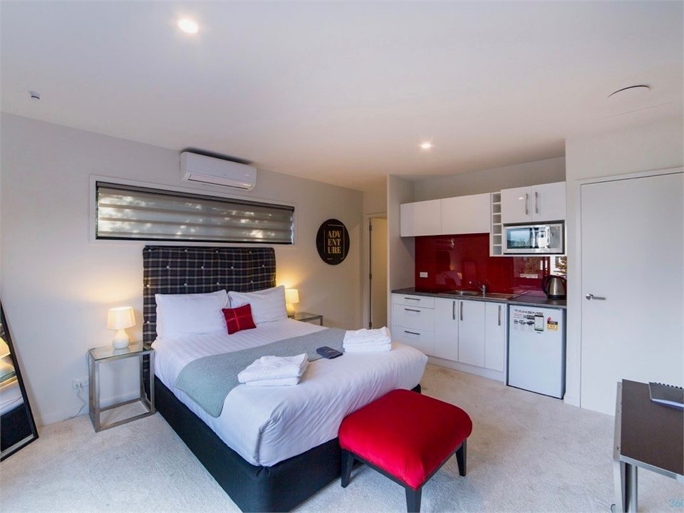 Southern Lakes Spa Studio (Bachcare) Queenstown Apartment for rent