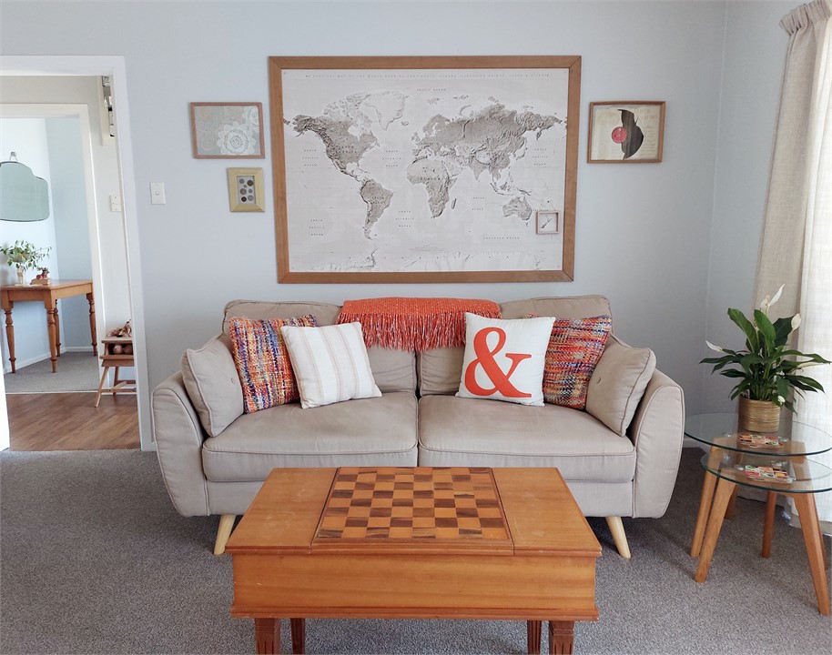 Lounge with desk, board games, chess table