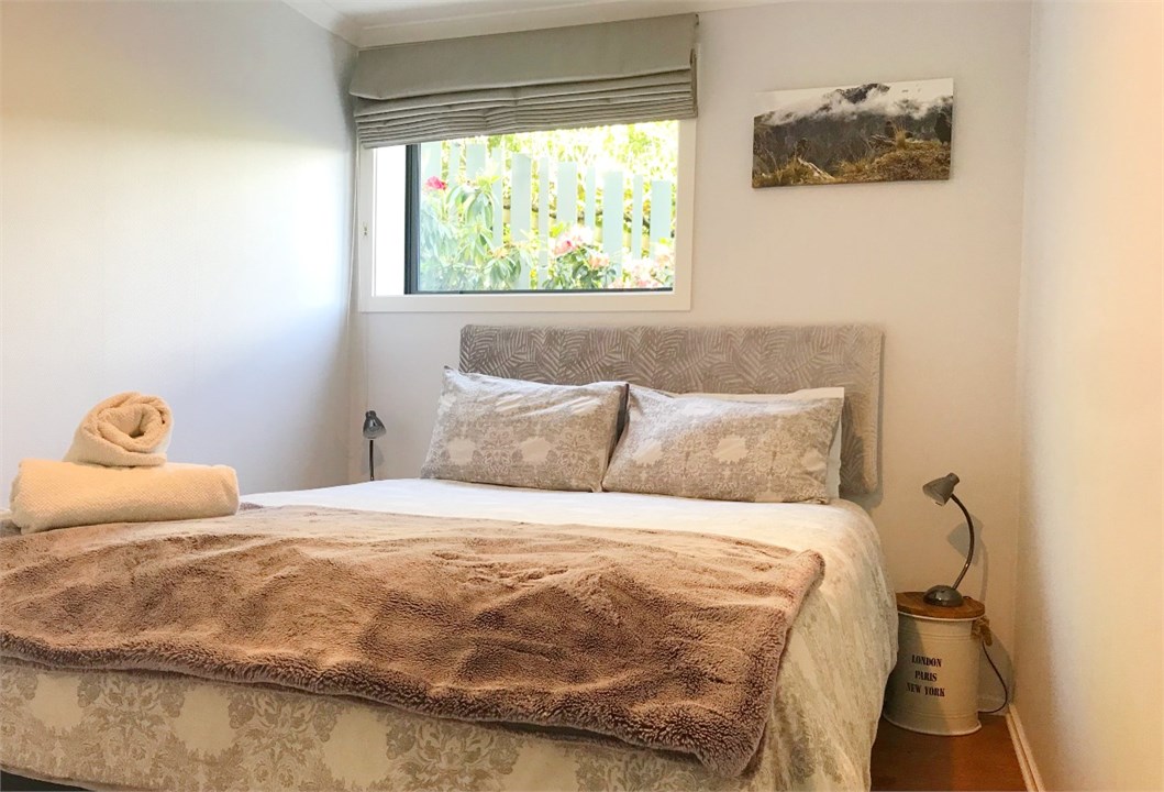 Second little Queen bedroom