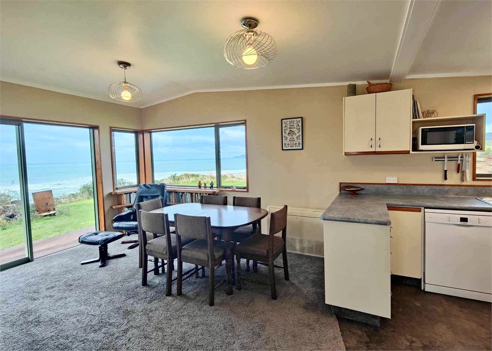 Kitchen and dining - open plan, great views