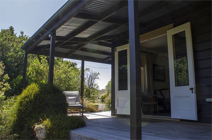 Plenty of space on the front verandah.