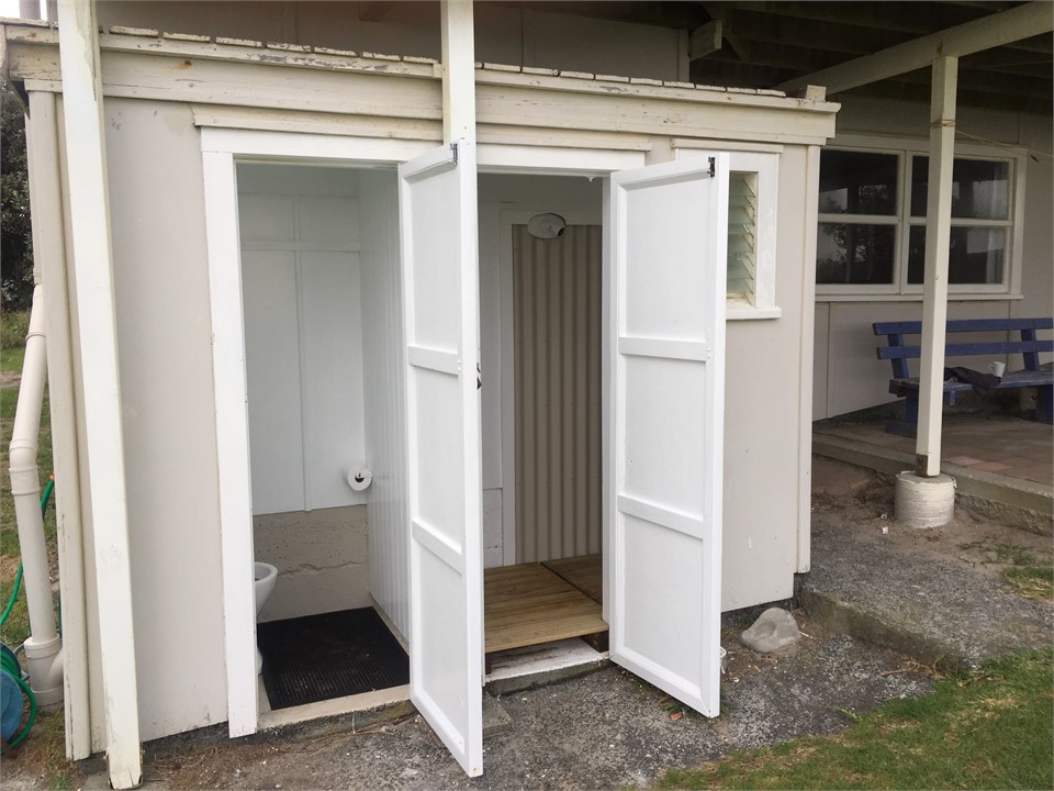 Outdoor toilet and shower