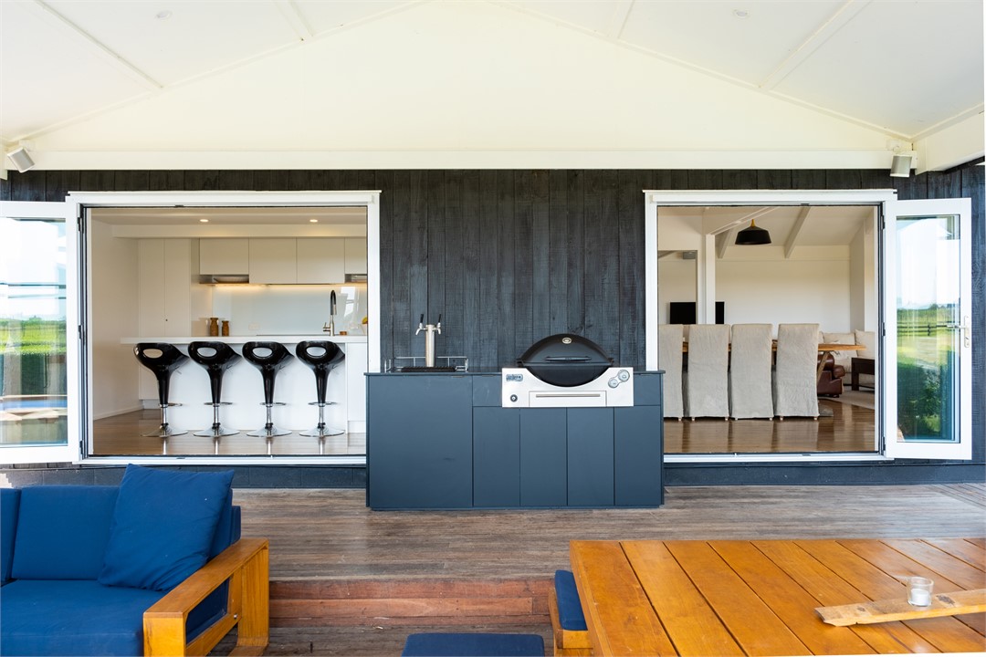 Indoor/Outdoor Entertaining