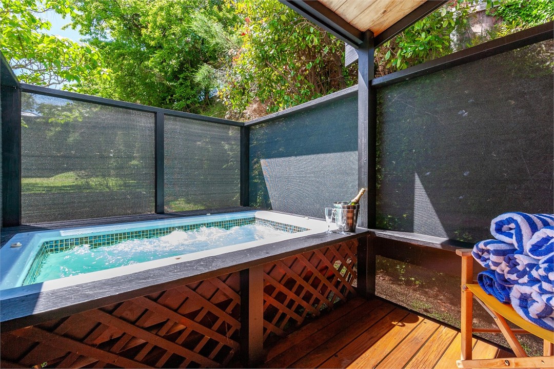 The jets do not work on the hot tub