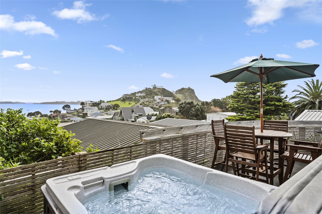 Spa area, small spa for 2 only