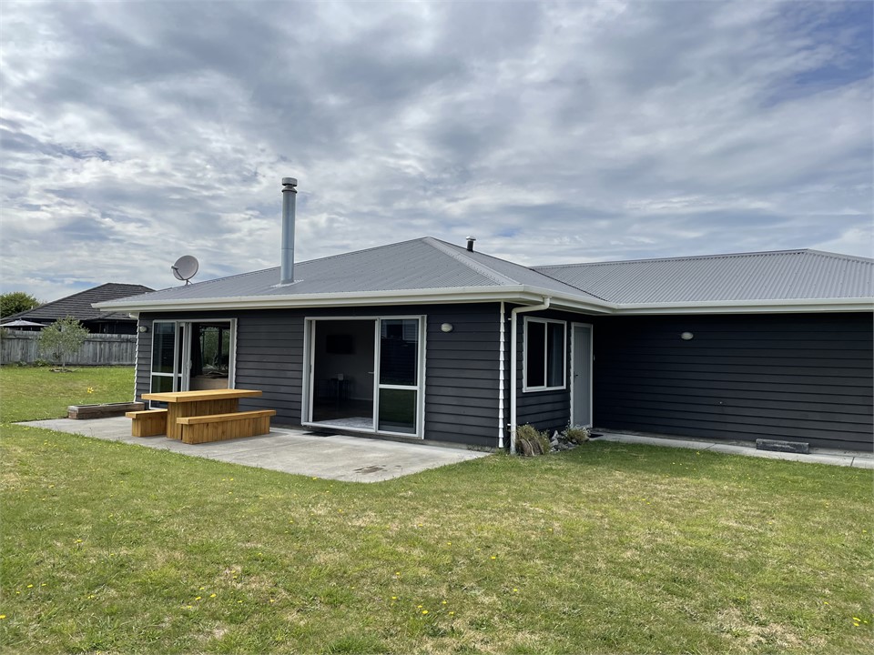 The Serenity Motuoapa Holiday Home for rent Holiday Houses