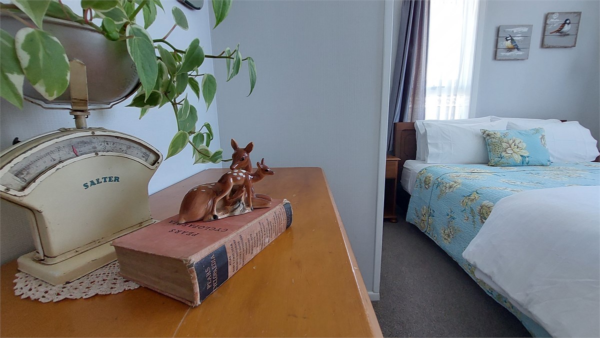 Master bedroom - repurposed retro surprises