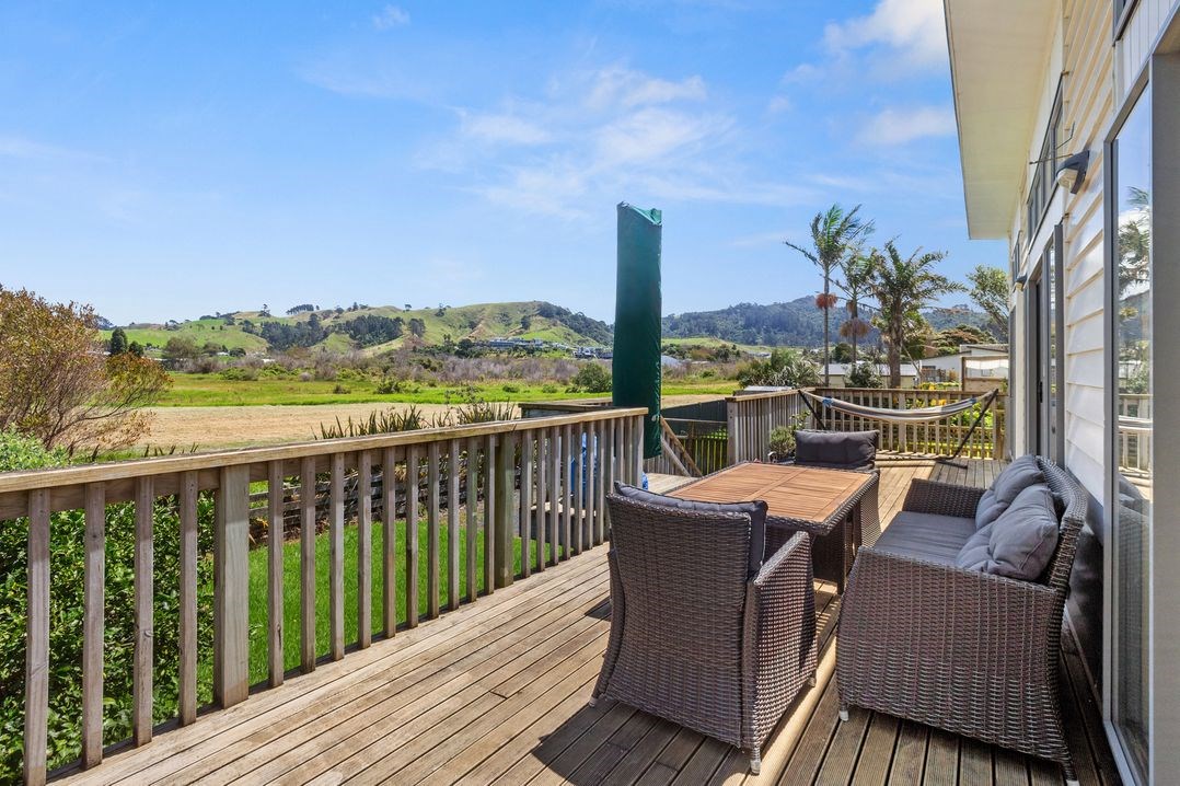 Hillview Delights (Bachcare) Waihi Beach Holiday Home for rent