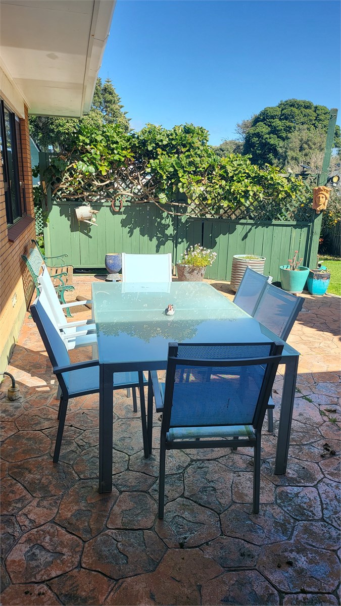 Back outdoor furniture