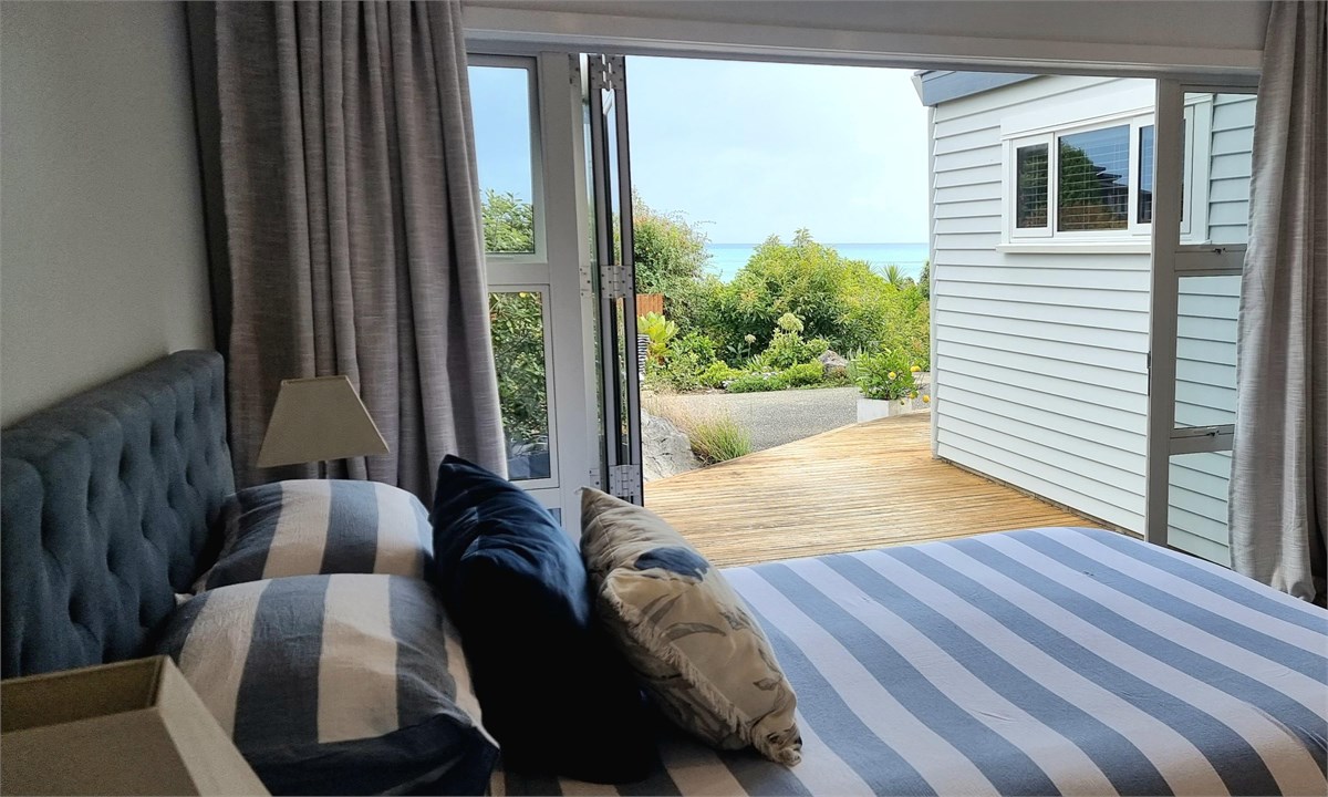 No need to get up to see the sea....