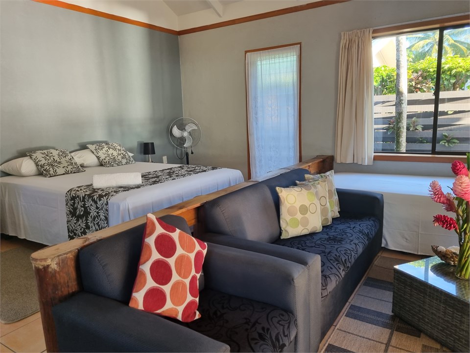 Beach Bungalow lounge area