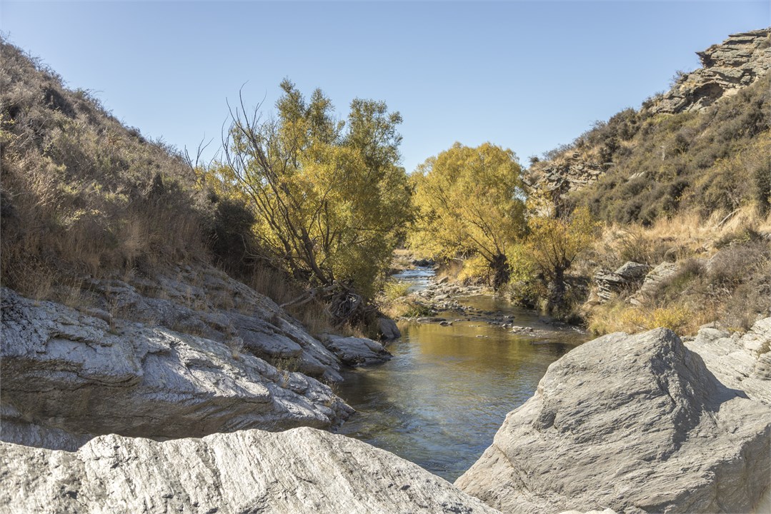 Dykes Dam - a short stroll up the Sowburn River.