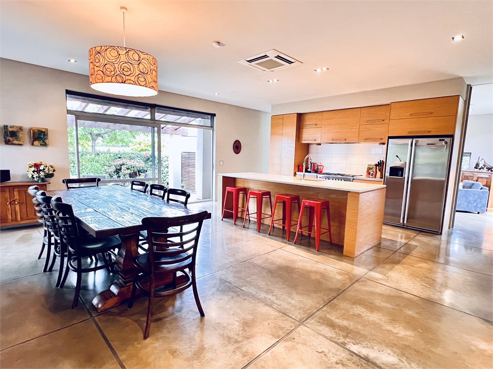 Dining table that seats 8 people