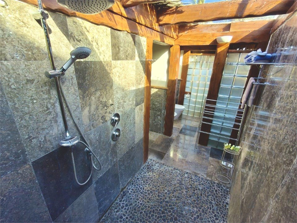 Marble & Glasshouse Rain Shower.