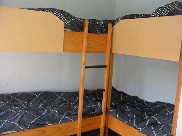 4 bed bunk room