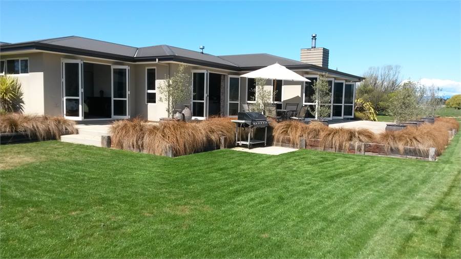 TOM'S PLACE 10 MINS TO KAITERITERI BEACH Motueka Farmhouse for rent Holiday Houses