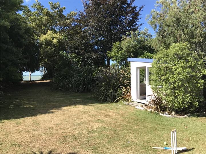Reading room in the garden
