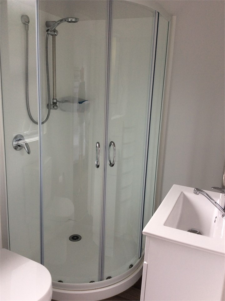 Ensuite for 2nd bdrm with 2 queens and 2 single ma