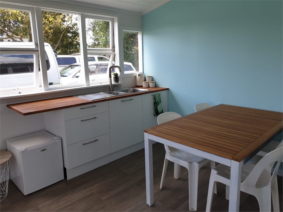 The Cottage - kitchenette and dining area
