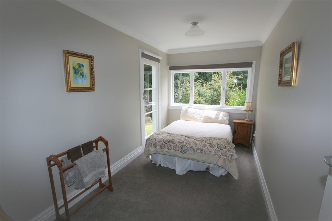 Homestead - double bedroom