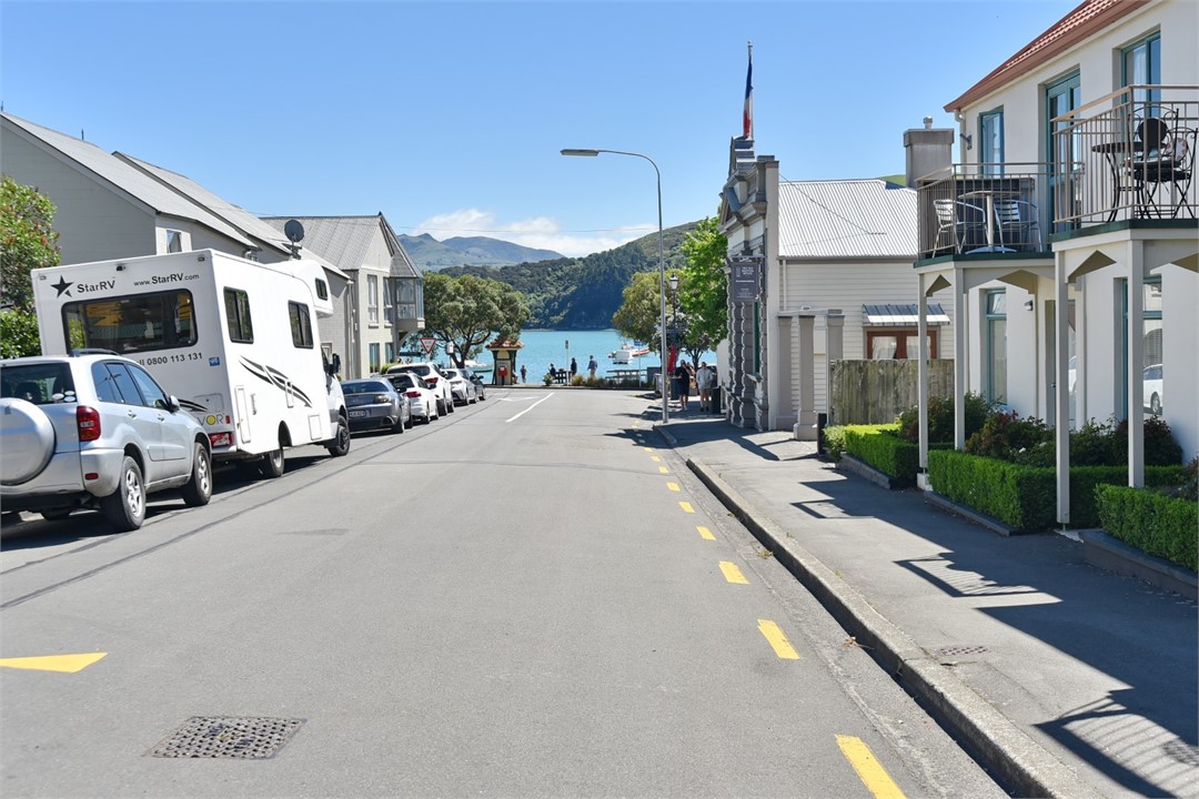walk to the beach and local shopping area
