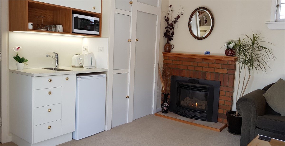 Food Preparation Area & Gas Log Fire