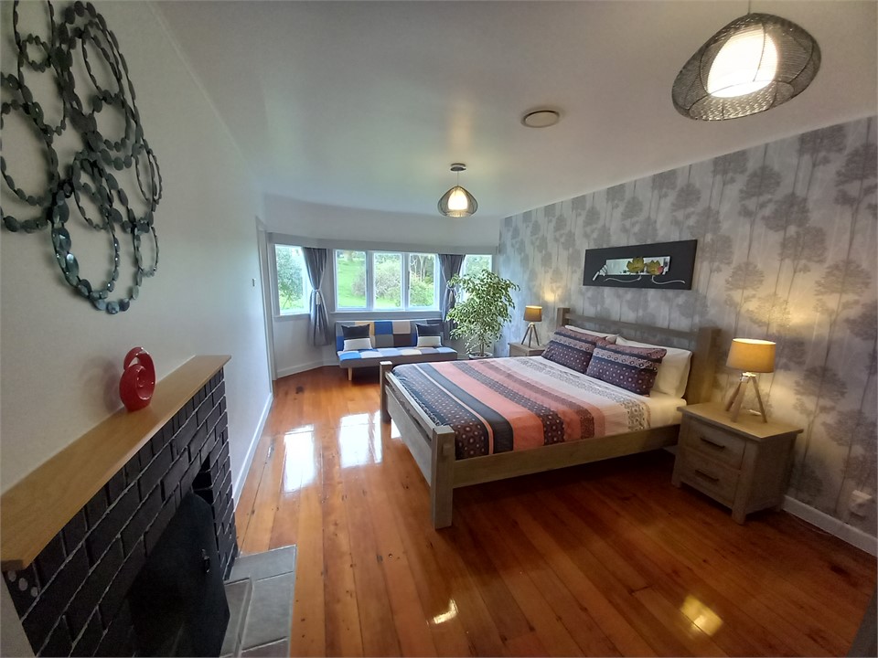 Side view of lovely 2nd bedroom