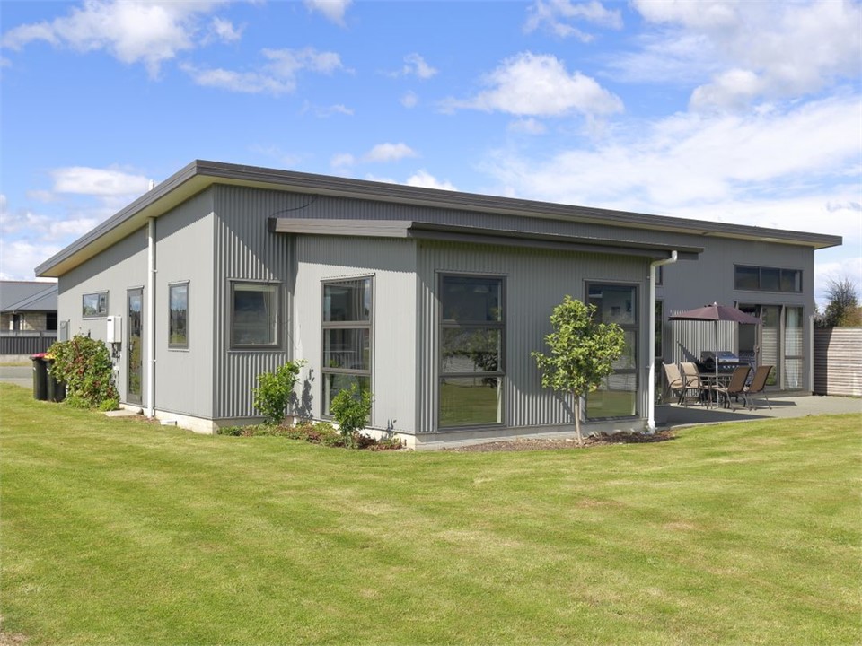 Dusky Edge Retreat (Bachcare) Te Anau Holiday Home for rent Holiday