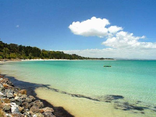 Rangiputa - 'Fiji of the North' (7 minutes)