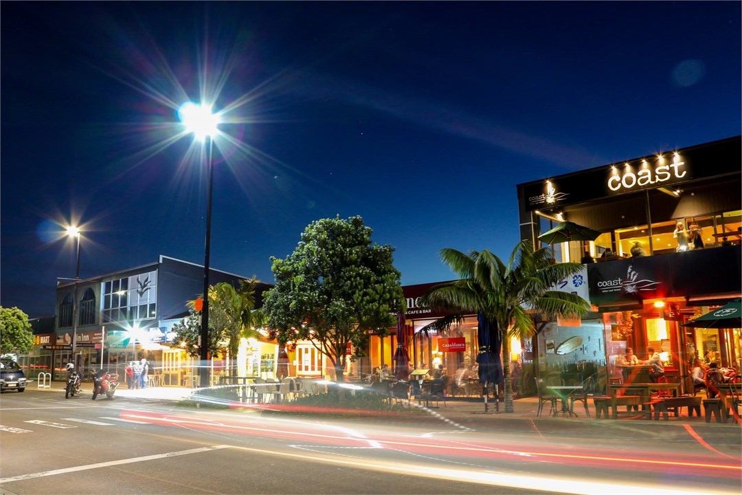 Orewa boulevard by night