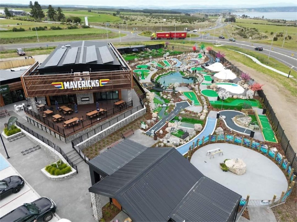 The Landing - only 1 minute drive away