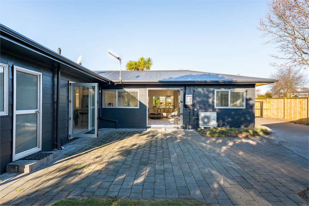 Fully fenced back yard