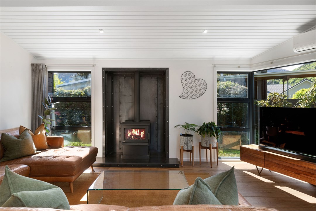 Aura Queenstown Holiday Homes | Arrowtown Luxury E