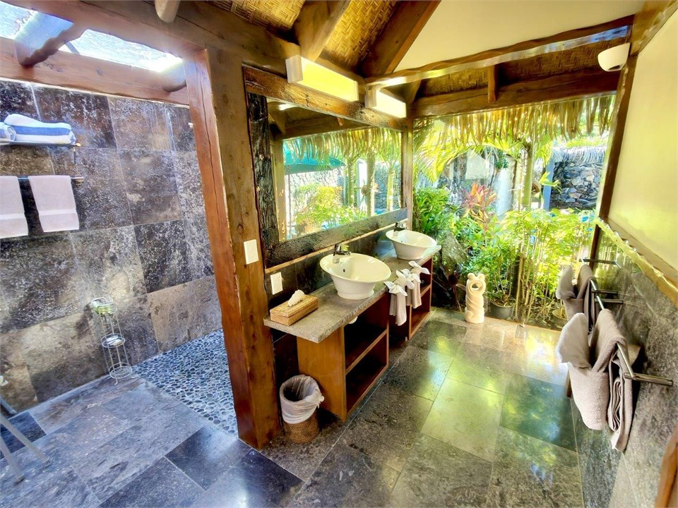 Tropical Bathroom.