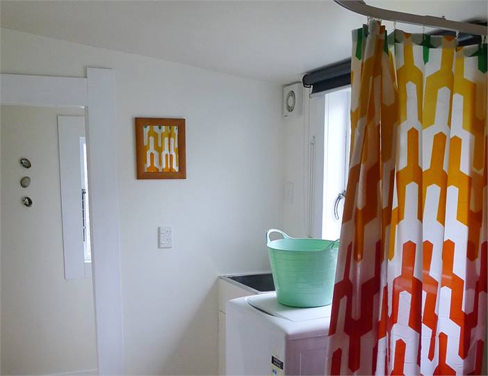 Shower & laundry room