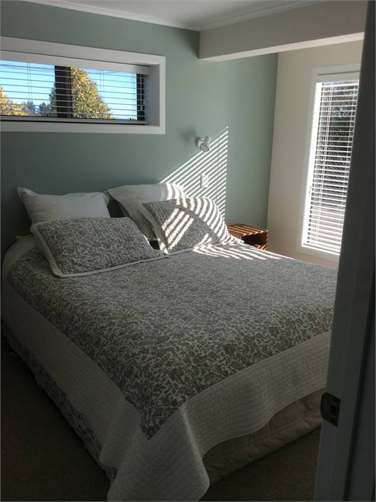 Bedroom 4 downstairs - King